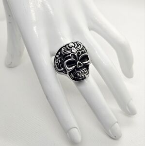 VTG Gothic Biker Silver Tone Skull Ring Sz 12 Heavy Statement Rock Bold Costume